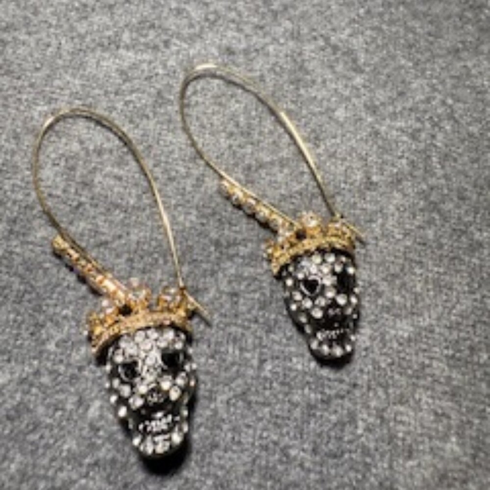 BETSEY JOHNSON Skull Earrings, NWT
